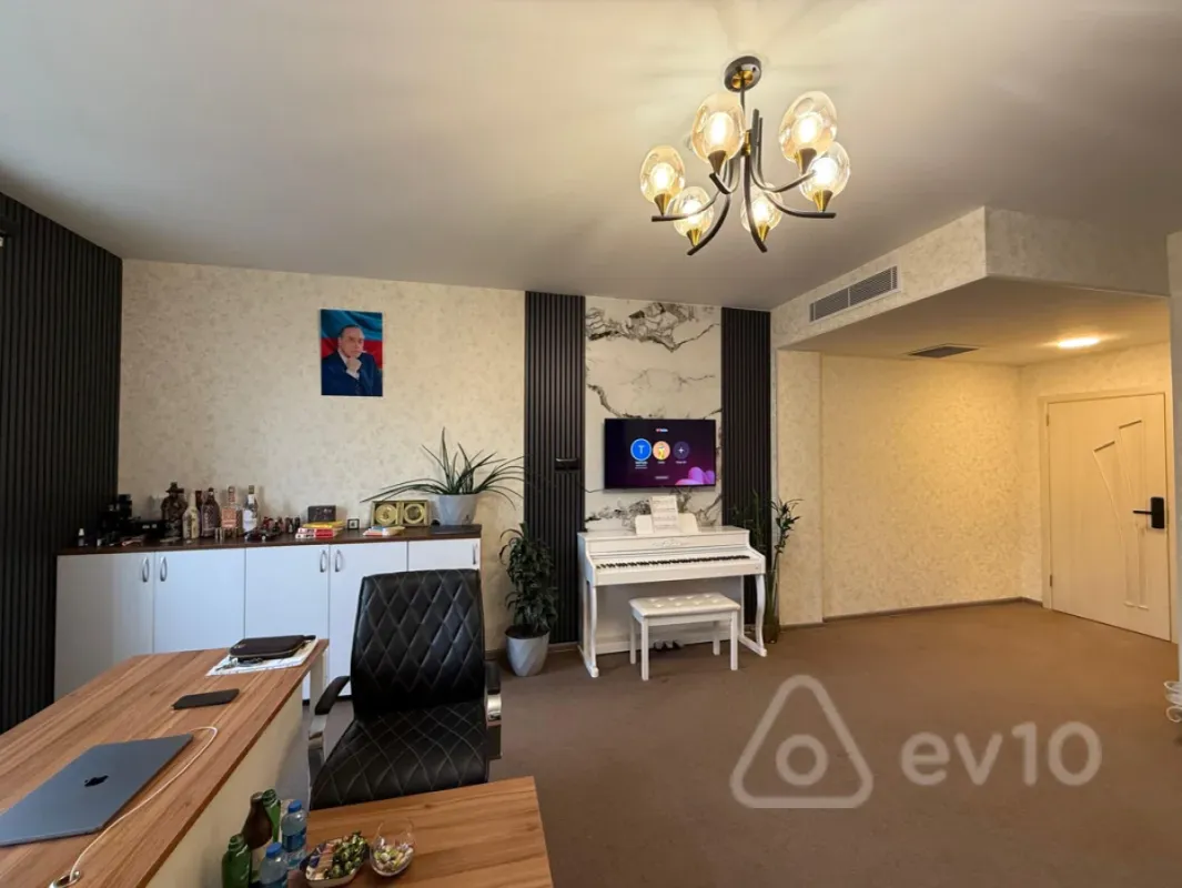 Kirayə verilir 1 otaqlı ofis 50 m²