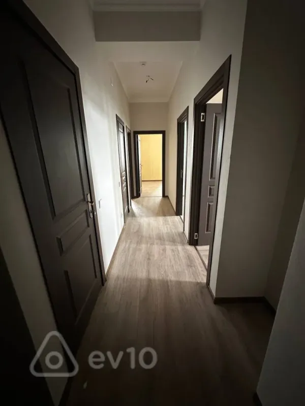 Satılır 3 otaqlı yeni tikili 77 m²