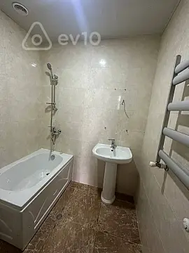 Satılır 3 otaqlı yeni tikili 77 m²
