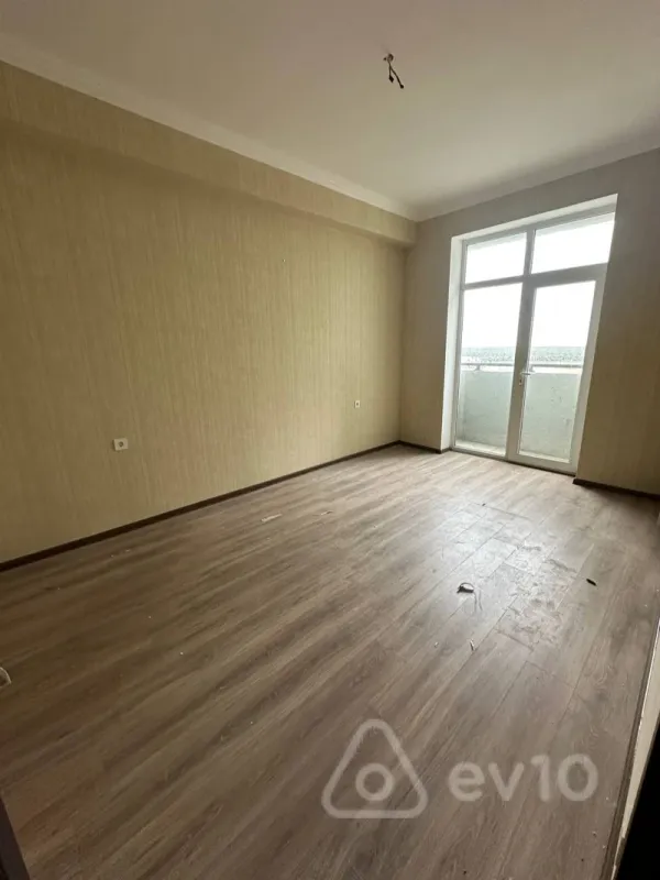 Satılır 3 otaqlı yeni tikili 77 m²