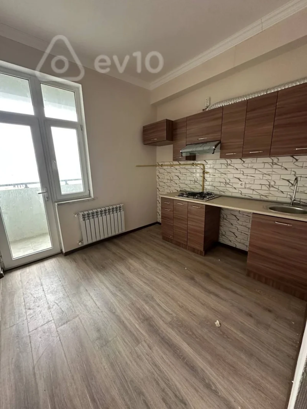Satılır 3 otaqlı yeni tikili 77 m²