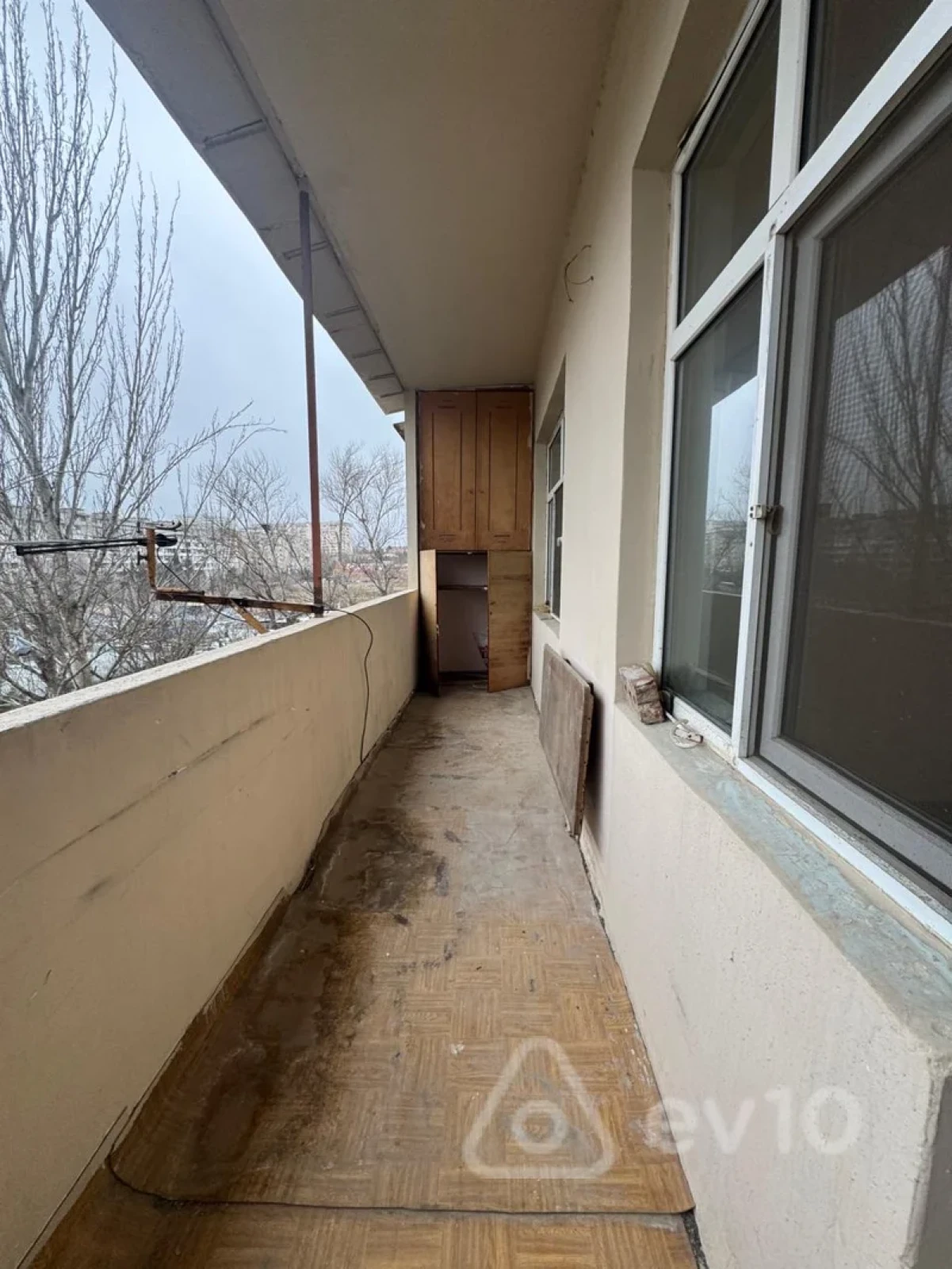 Satılır 5 otaqlı köhnə tikili 120 m²