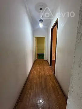Satılır 5 otaqlı köhnə tikili 120 m²