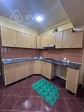 Satılır 5 otaqlı köhnə tikili 120 m²