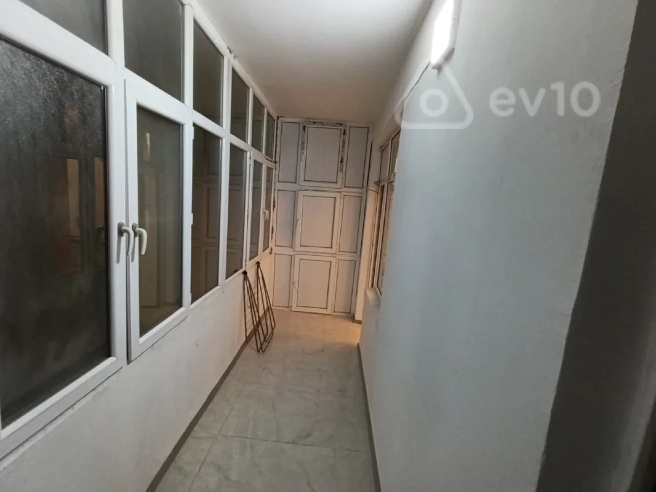 Kirayə verilir 2 otaqlı yeni tikili 65 m²