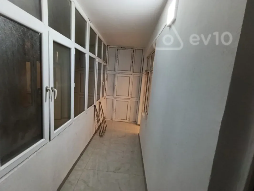 Kirayə verilir 2 otaqlı yeni tikili 65 m²