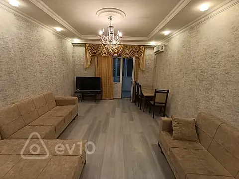 Kirayə verilir 2 otaqlı yeni tikili 65 m²