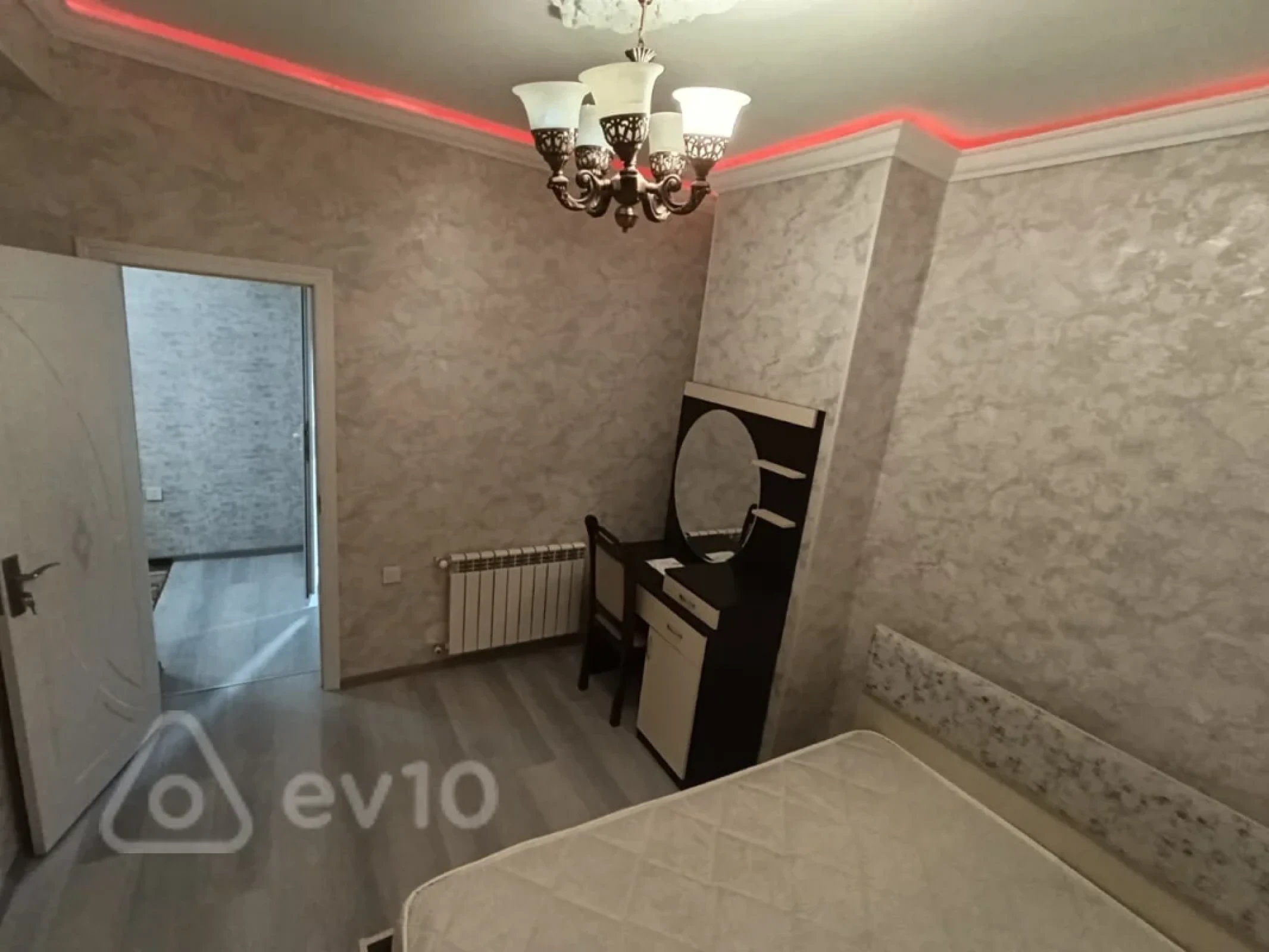 Kirayə verilir 2 otaqlı yeni tikili 65 m²