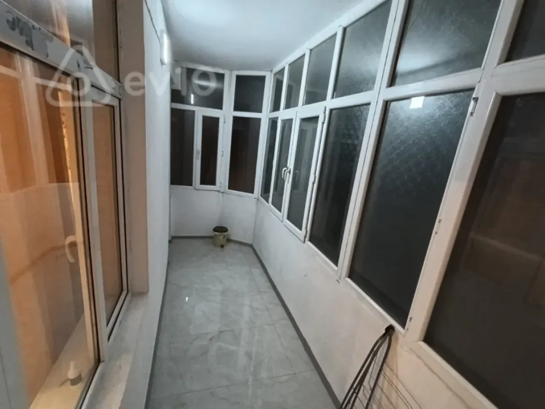 Kirayə verilir 2 otaqlı yeni tikili 65 m²