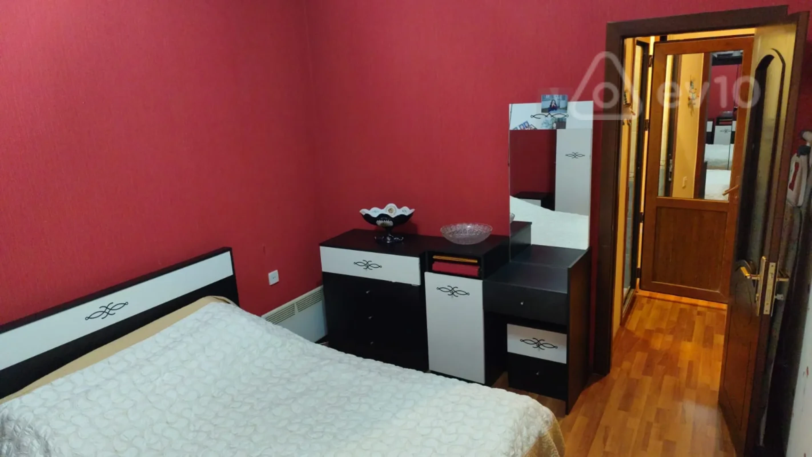 Kirayə verilir 2 otaqlı yeni tikili 60 m²