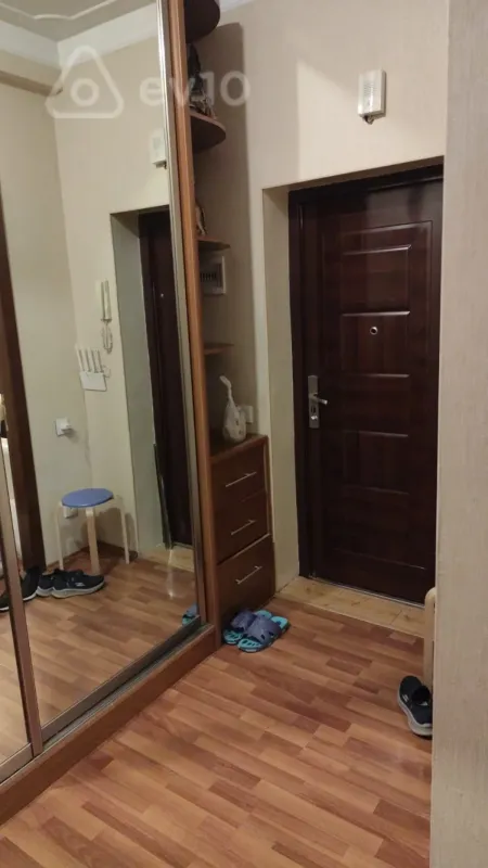 Kirayə verilir 2 otaqlı yeni tikili 60 m²