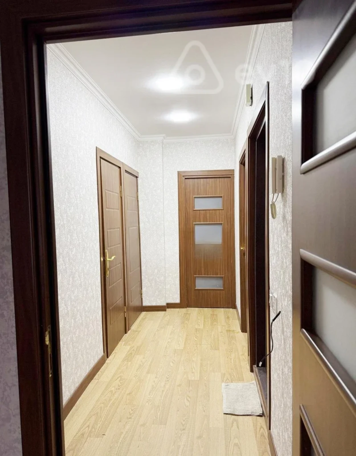 Satılır 4 otaqlı köhnə tikili 105 m²