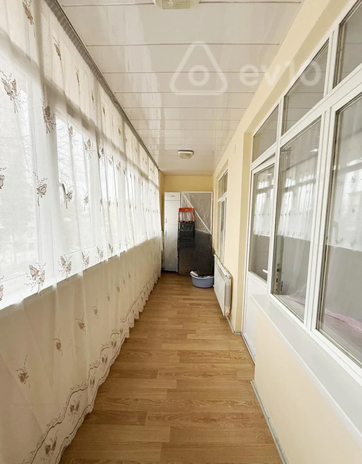 Satılır 4 otaqlı köhnə tikili 105 m²