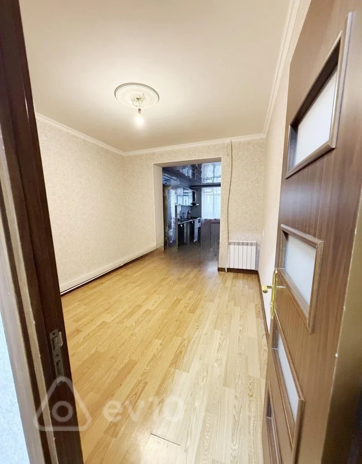 Satılır 4 otaqlı köhnə tikili 105 m²
