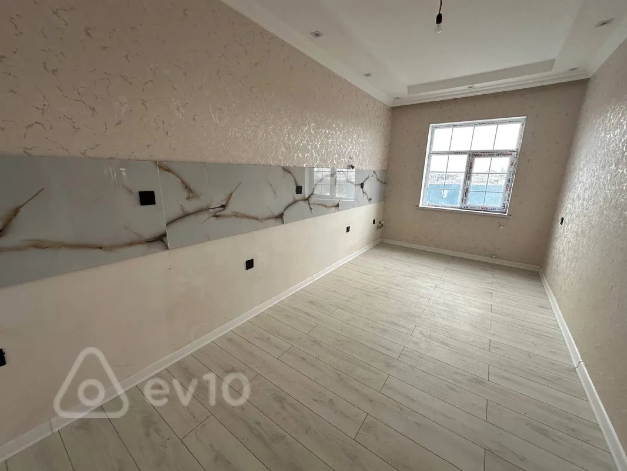 Satılır 4 otaqlı həyət evi 120 m²