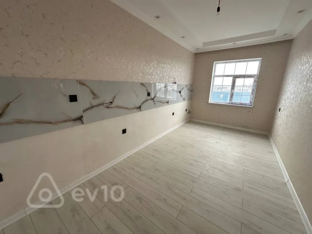 Satılır 4 otaqlı həyət evi 120 m²