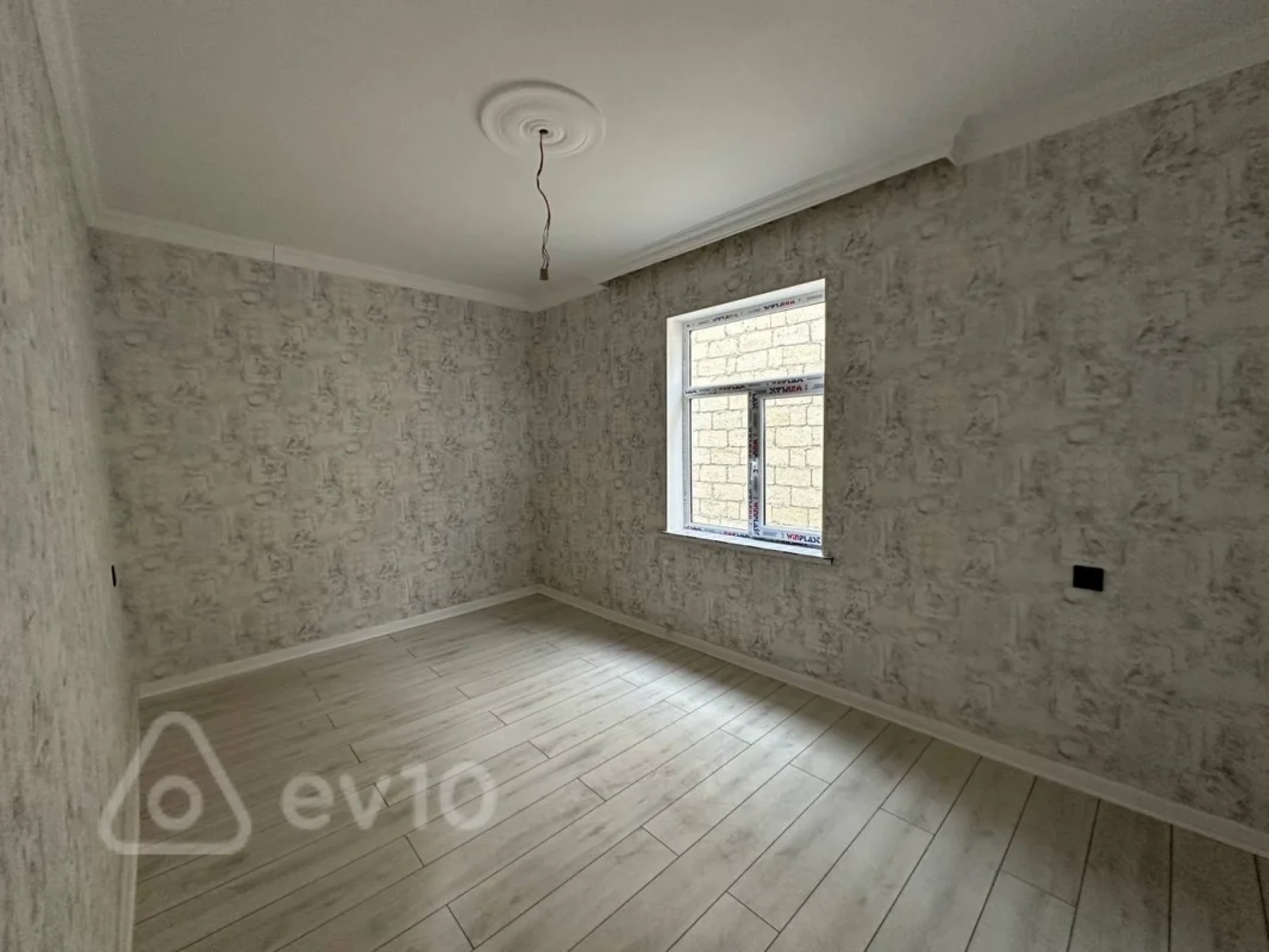 Satılır 4 otaqlı həyət evi 120 m²