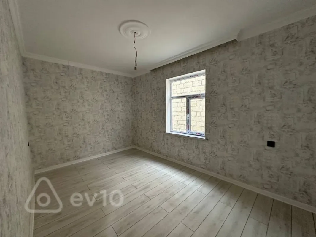 Satılır 4 otaqlı həyət evi 120 m²