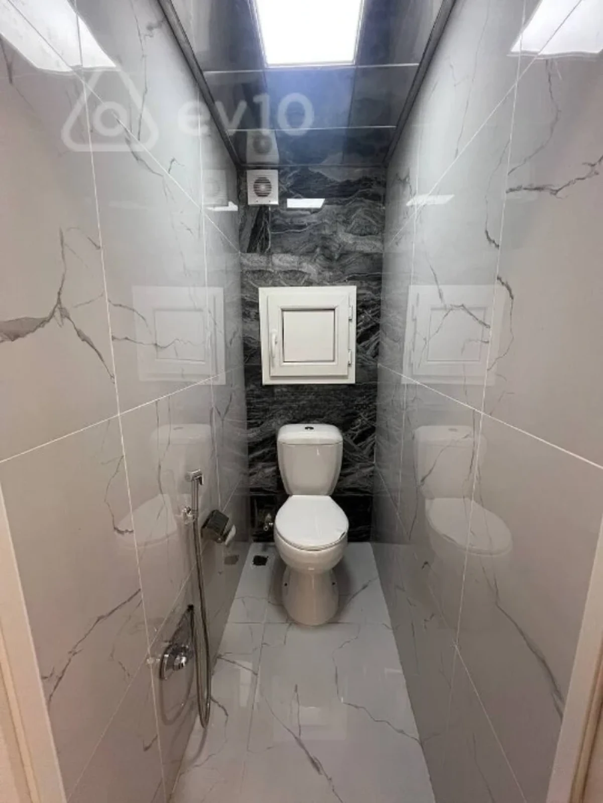 Satılır 3 otaqlı köhnə tikili 70 m²