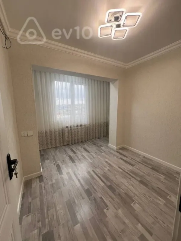 Satılır 3 otaqlı köhnə tikili 70 m²