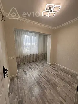 Satılır 3 otaqlı köhnə tikili 70 m²
