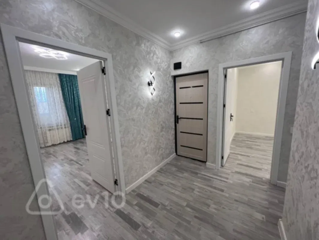 Satılır 3 otaqlı köhnə tikili 70 m²