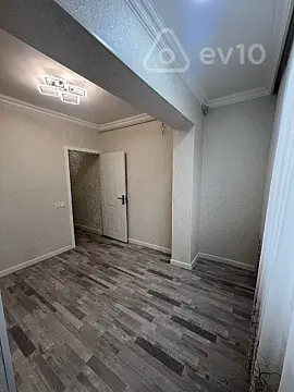 Satılır 3 otaqlı köhnə tikili 70 m²