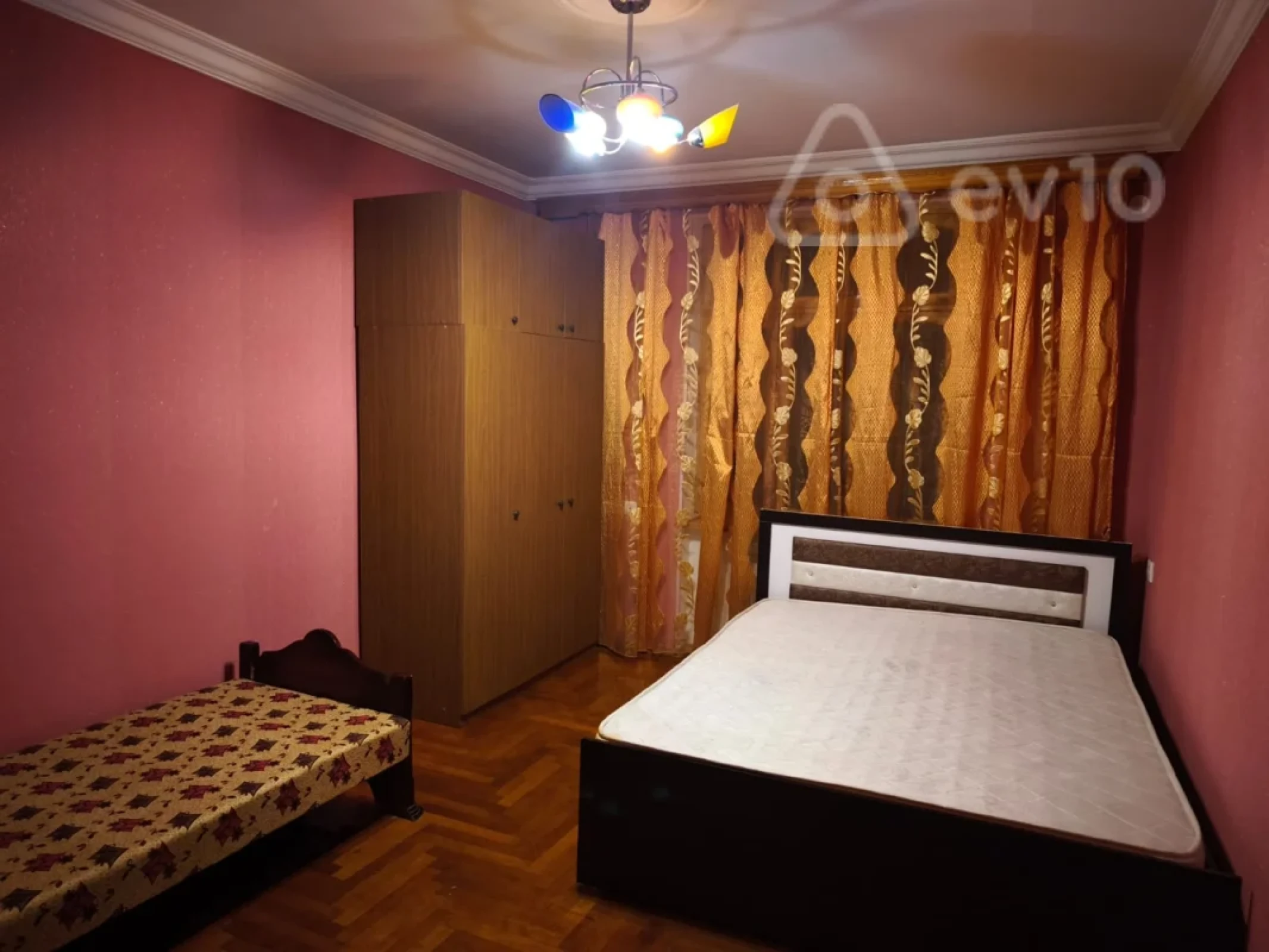 Kirayə verilir 3 otaqlı köhnə tikili 65 m²