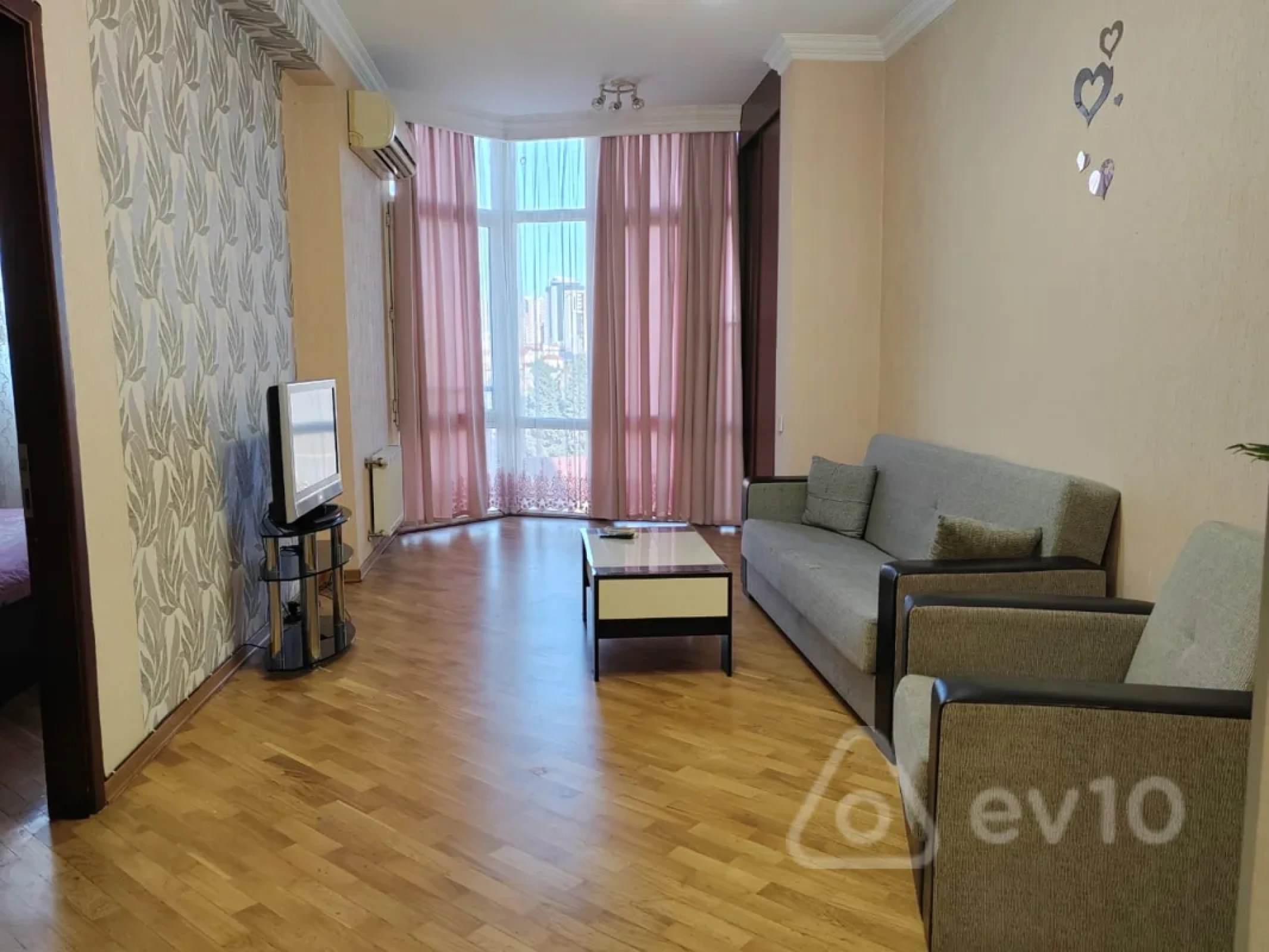 Kirayə verilir 2 otaqlı yeni tikili 60 m²