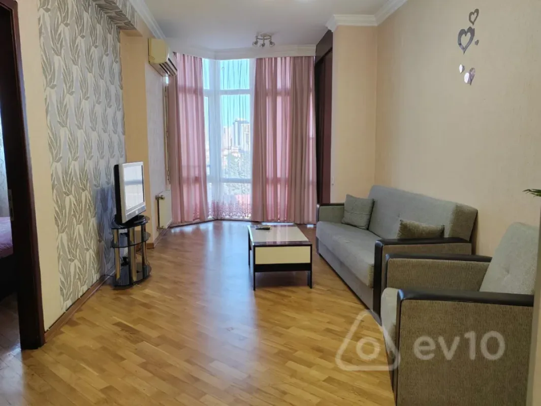 Kirayə verilir 2 otaqlı yeni tikili 60 m²