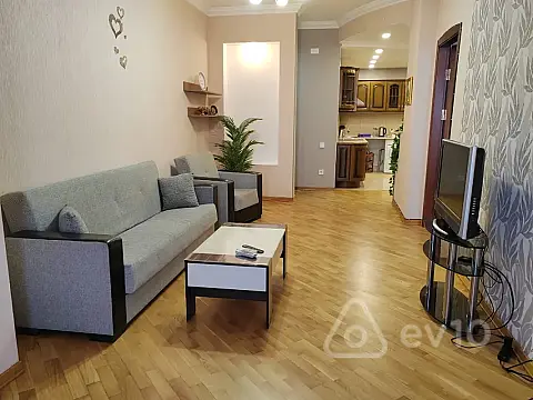 Kirayə verilir 2 otaqlı yeni tikili 60 m²