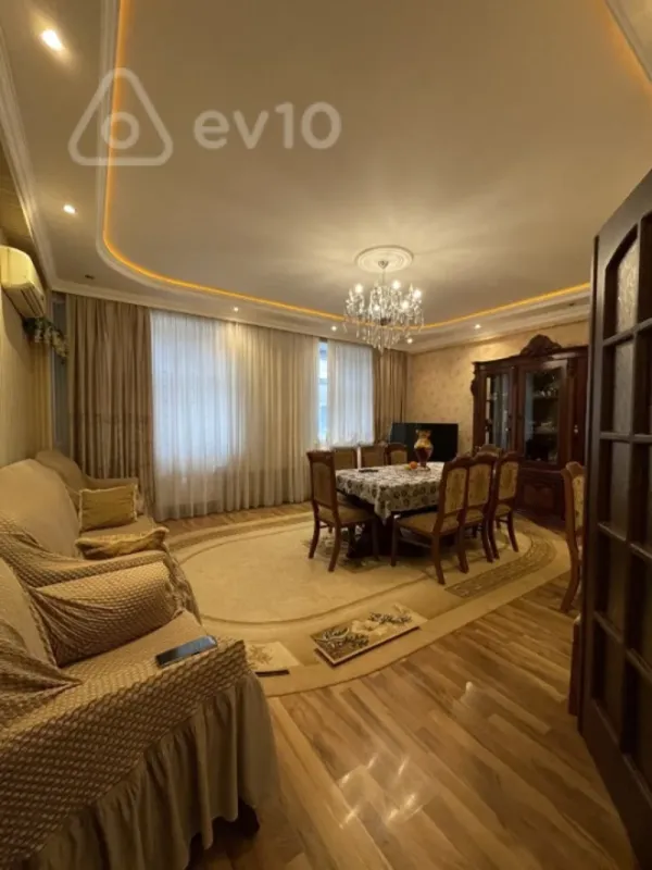 Satılır 3 otaqlı yeni tikili 100 m²