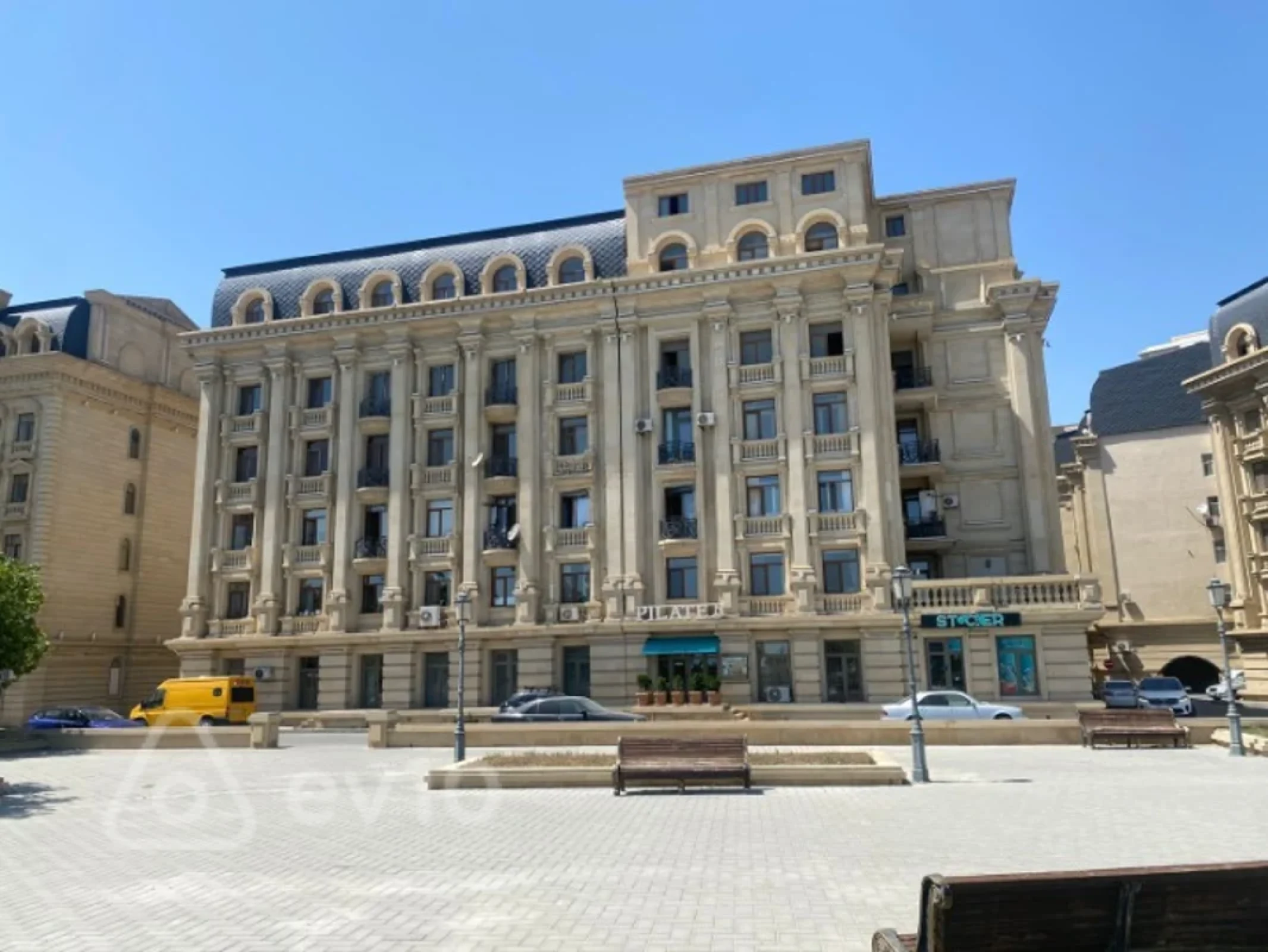 Satılır 3 otaqlı yeni tikili 100 m²