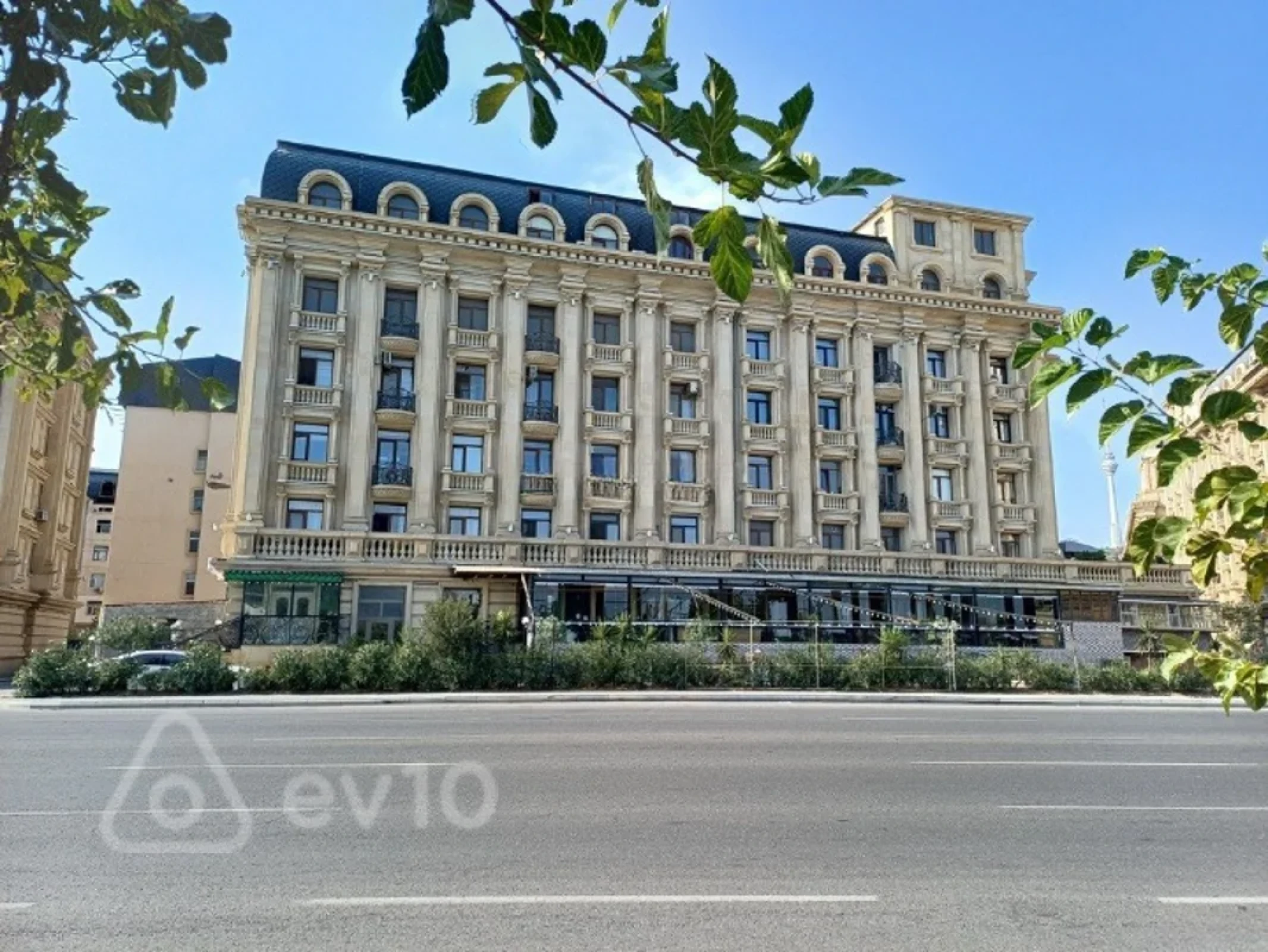 Satılır 3 otaqlı yeni tikili 100 m²