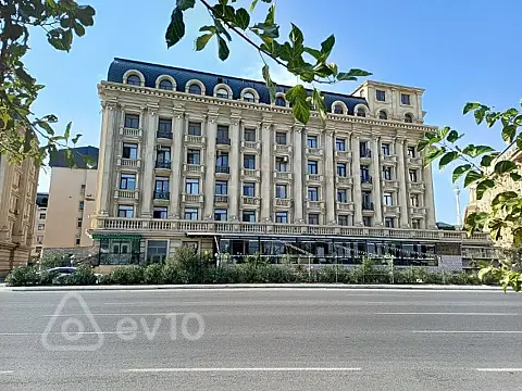 Satılır 3 otaqlı yeni tikili 100 m²