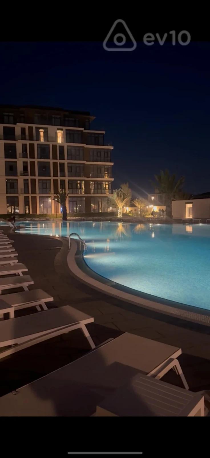 Kirayə verilir 3 otaqlı yeni tikili 145 m²