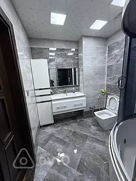 Kirayə verilir 4 otaqlı yeni tikili 140 m²