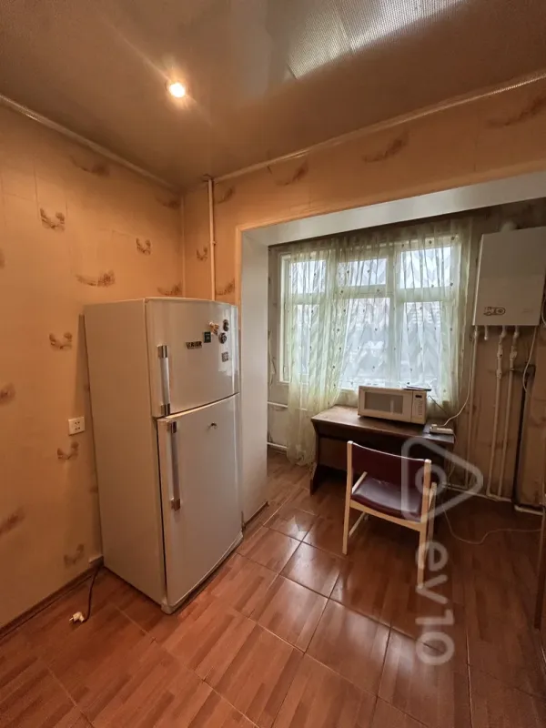 Kirayə verilir 3 otaqlı köhnə tikili 95 m²