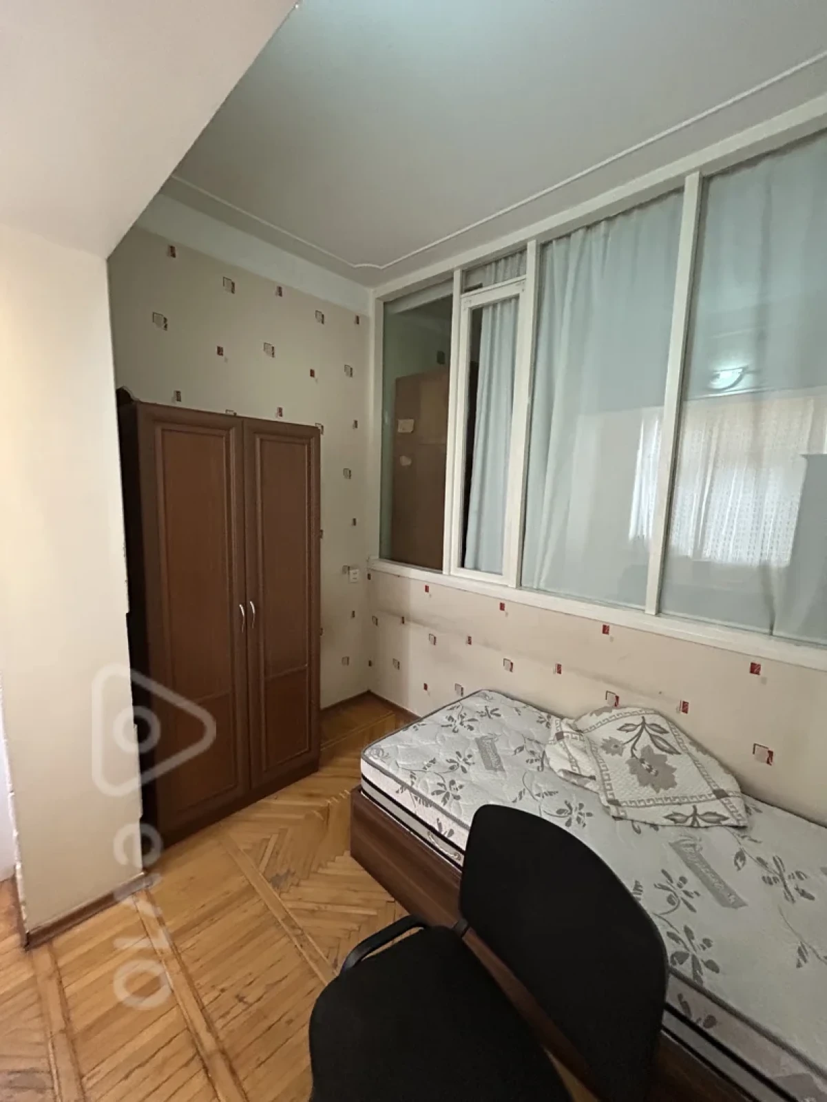 Kirayə verilir 3 otaqlı köhnə tikili 95 m²