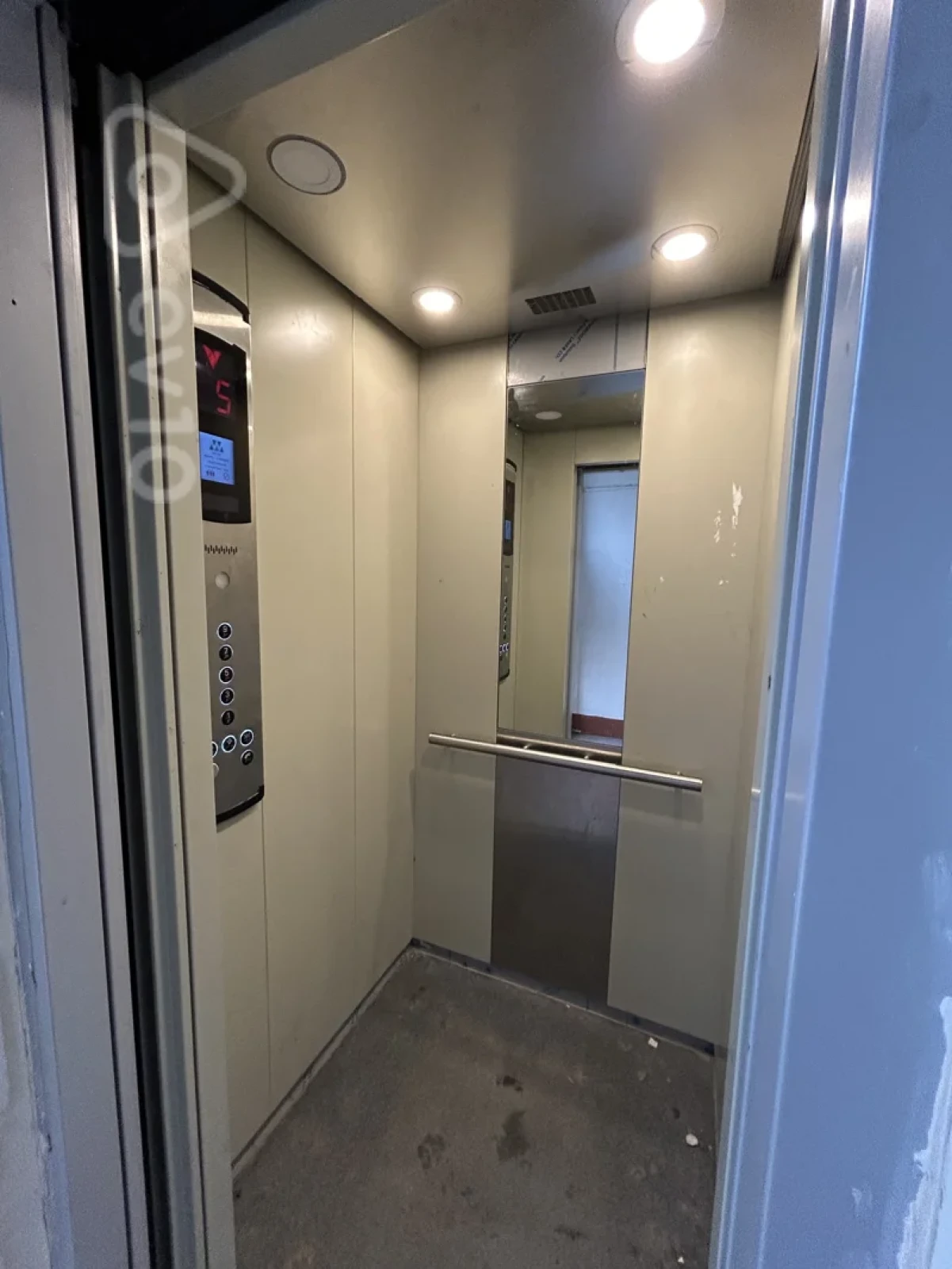 Kirayə verilir 3 otaqlı köhnə tikili 95 m²