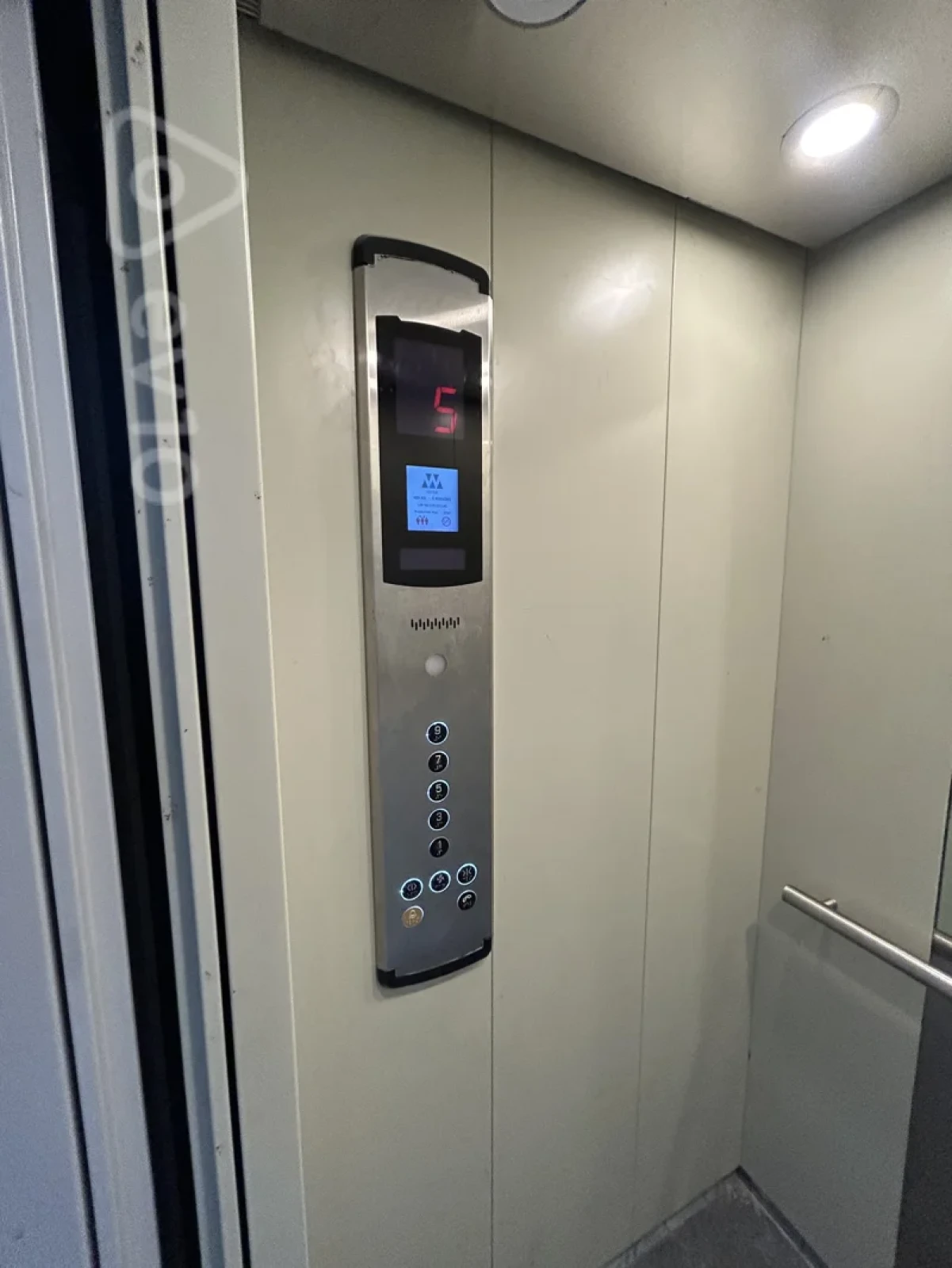 Kirayə verilir 3 otaqlı köhnə tikili 95 m²