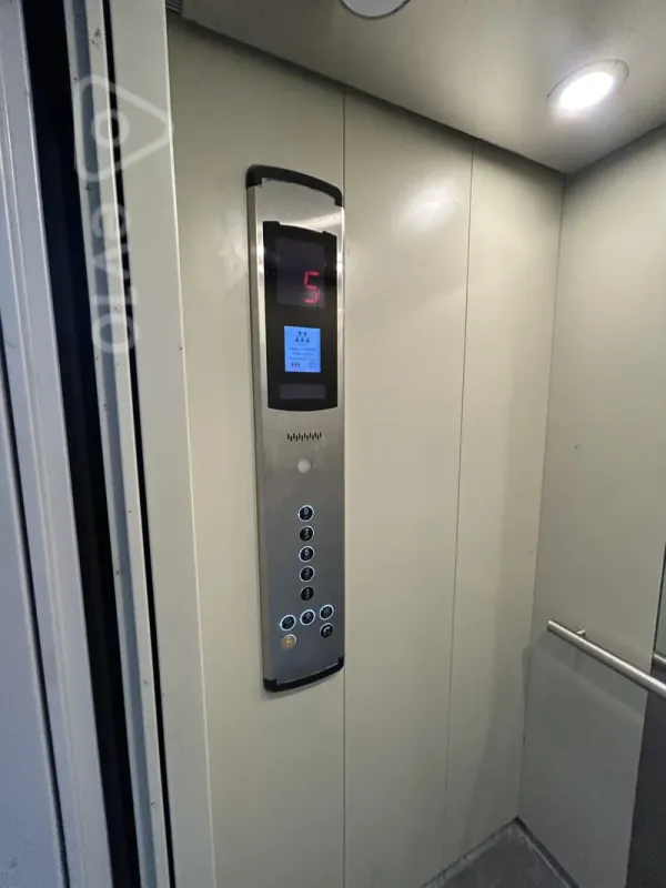 Kirayə verilir 3 otaqlı köhnə tikili 95 m²