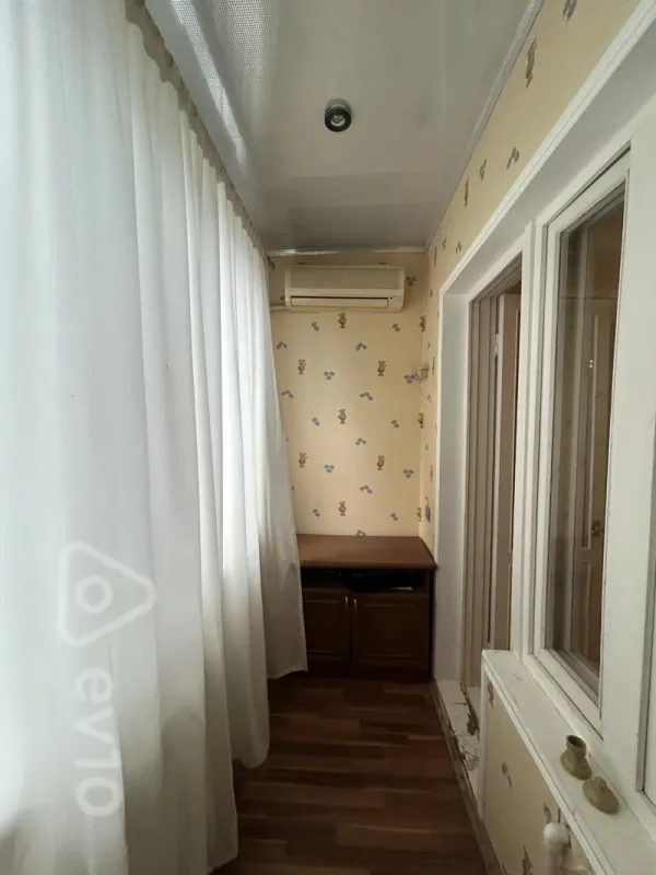 Kirayə verilir 3 otaqlı köhnə tikili 95 m²