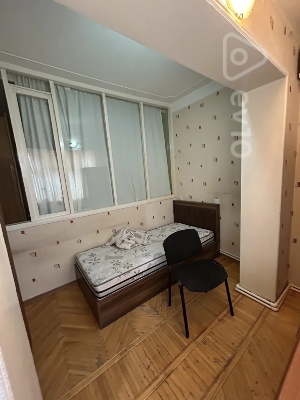 Kirayə verilir 3 otaqlı köhnə tikili 95 m²