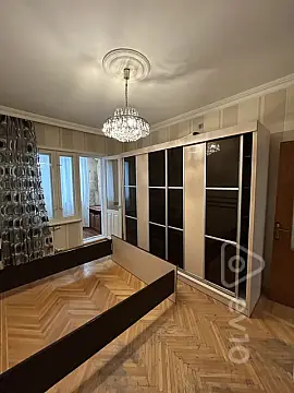 Kirayə verilir 3 otaqlı köhnə tikili 95 m²