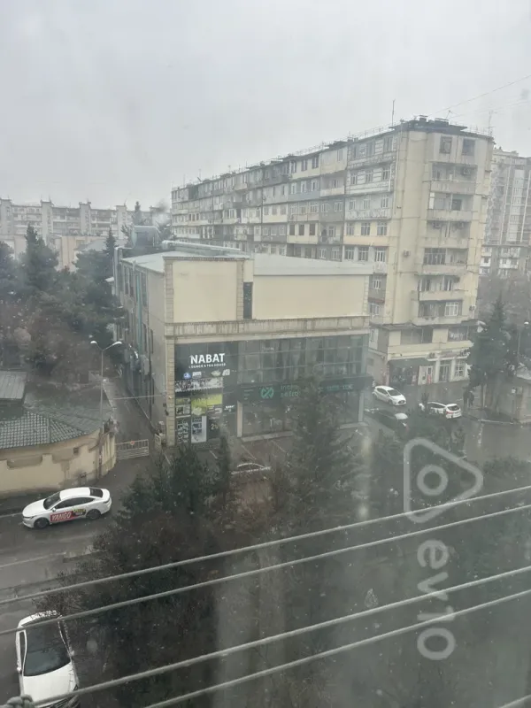 Kirayə verilir 3 otaqlı köhnə tikili 95 m²