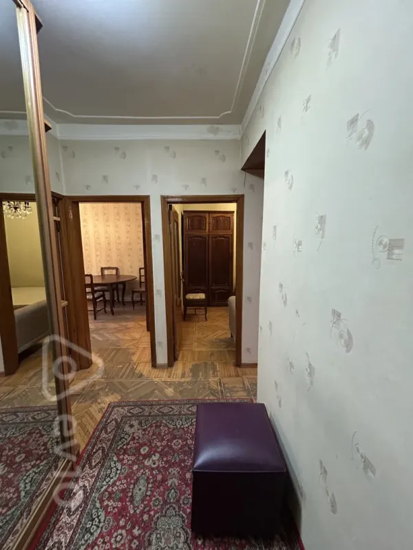 Kirayə verilir 3 otaqlı köhnə tikili 95 m²