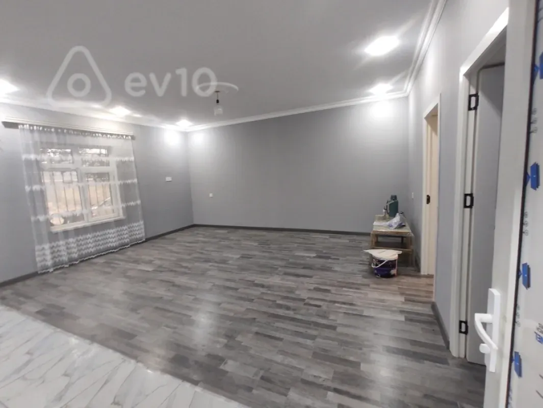 Satılır 3 otaqlı həyət evi 65 m²