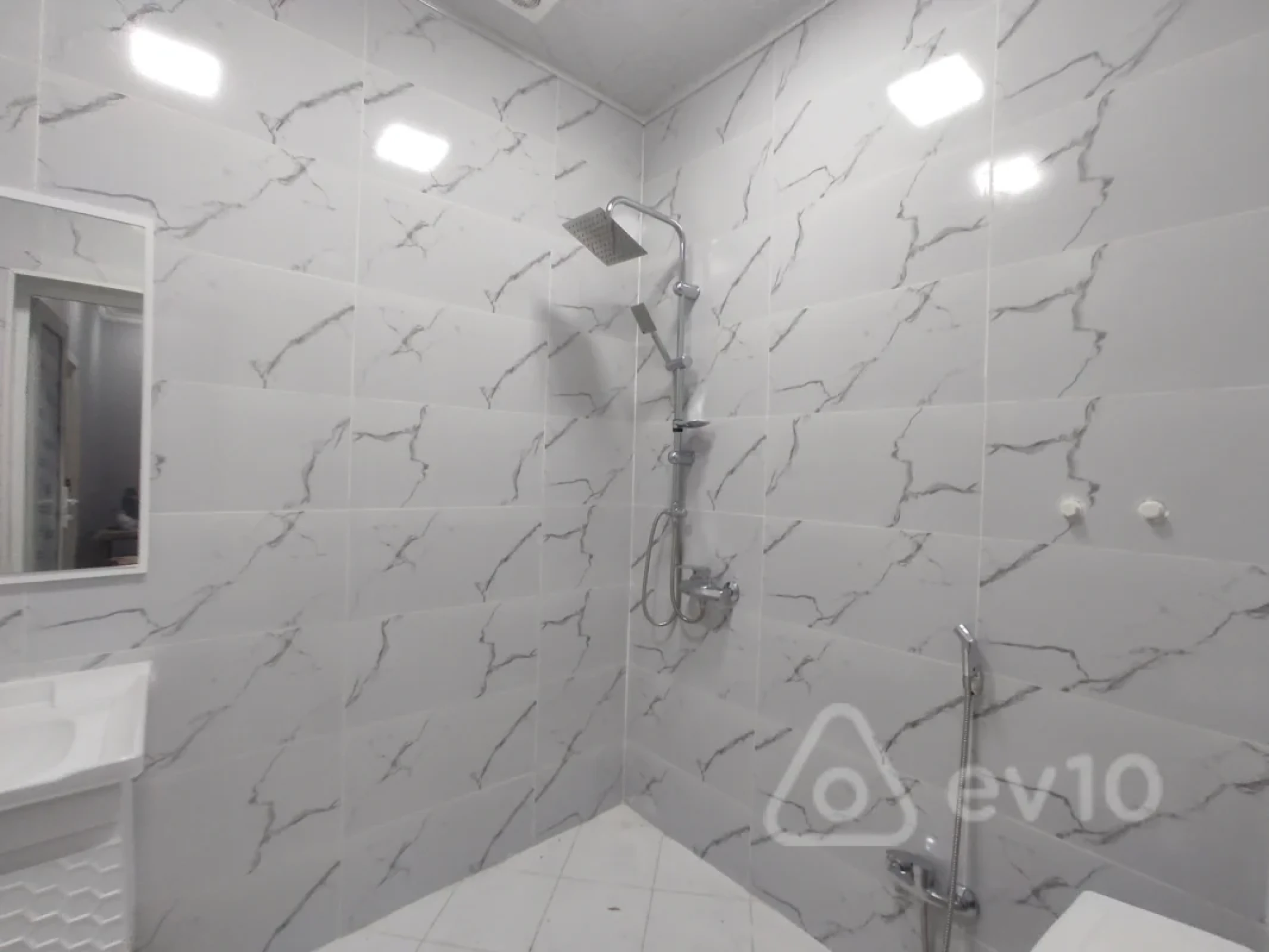 Satılır 3 otaqlı həyət evi 65 m²