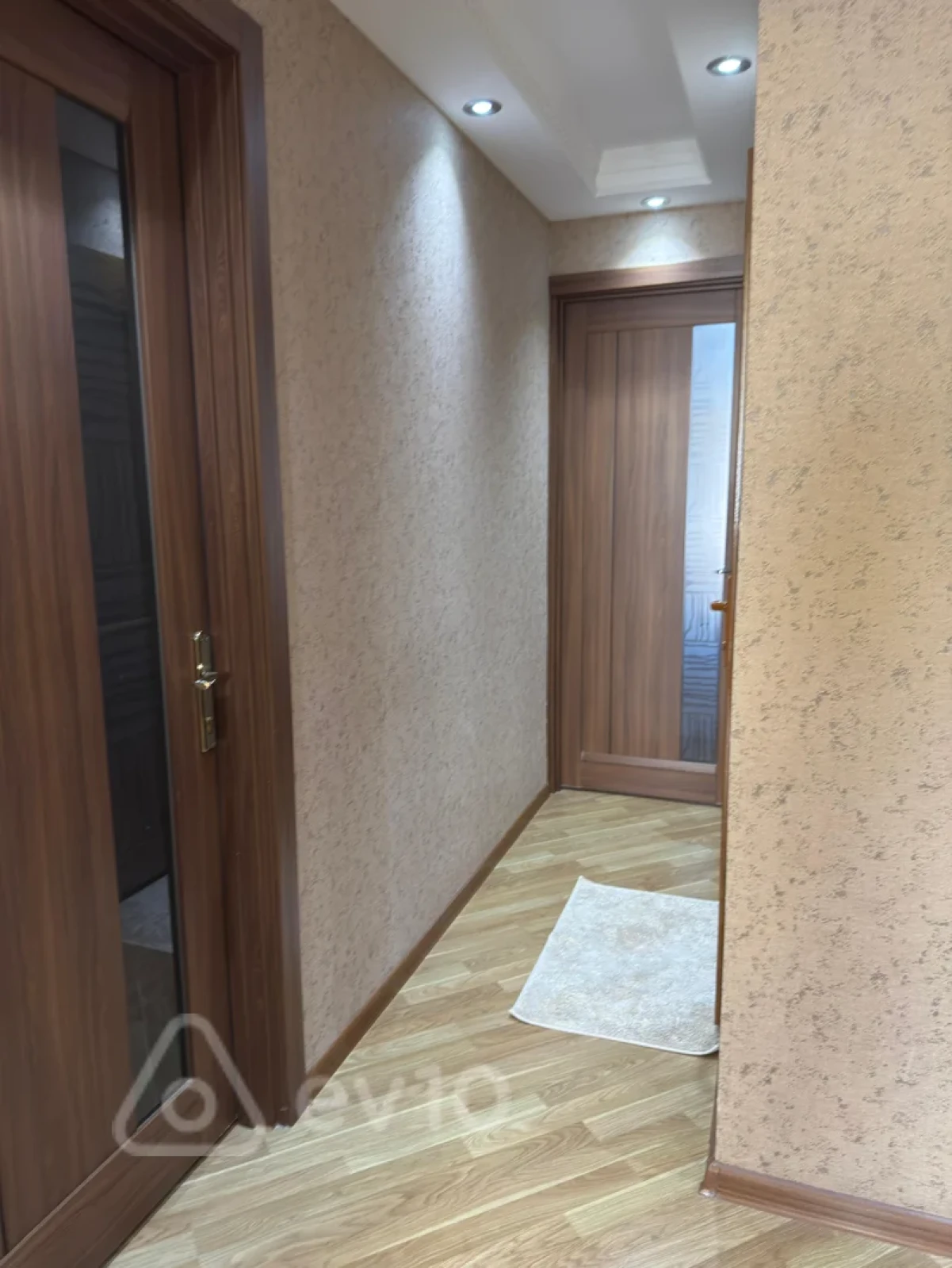 Kirayə verilir 3 otaqlı köhnə tikili 85 m²